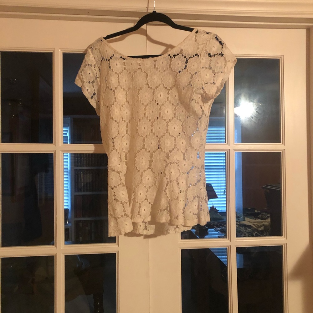 Lace peplum with zipper